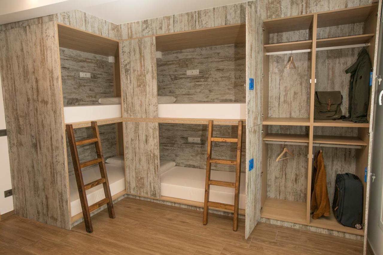 Thostel Santiago de Compostela Ngoại thất bức ảnh
