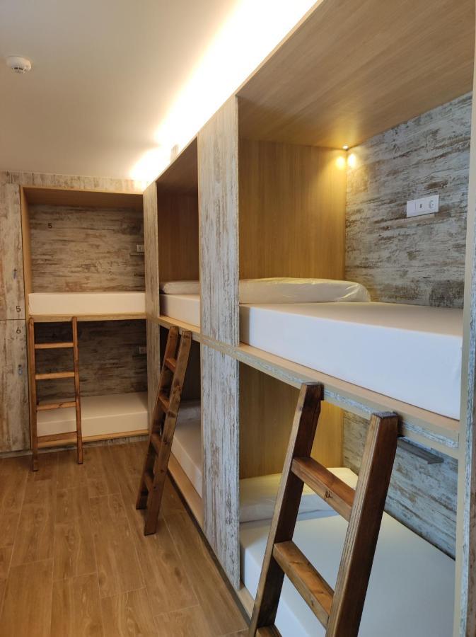 Thostel Santiago de Compostela Ngoại thất bức ảnh